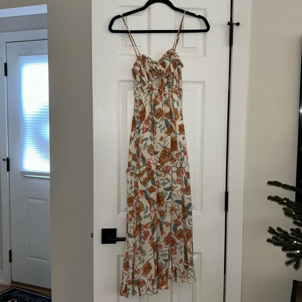 Patterned Midi Dress - Picture 2 of 4